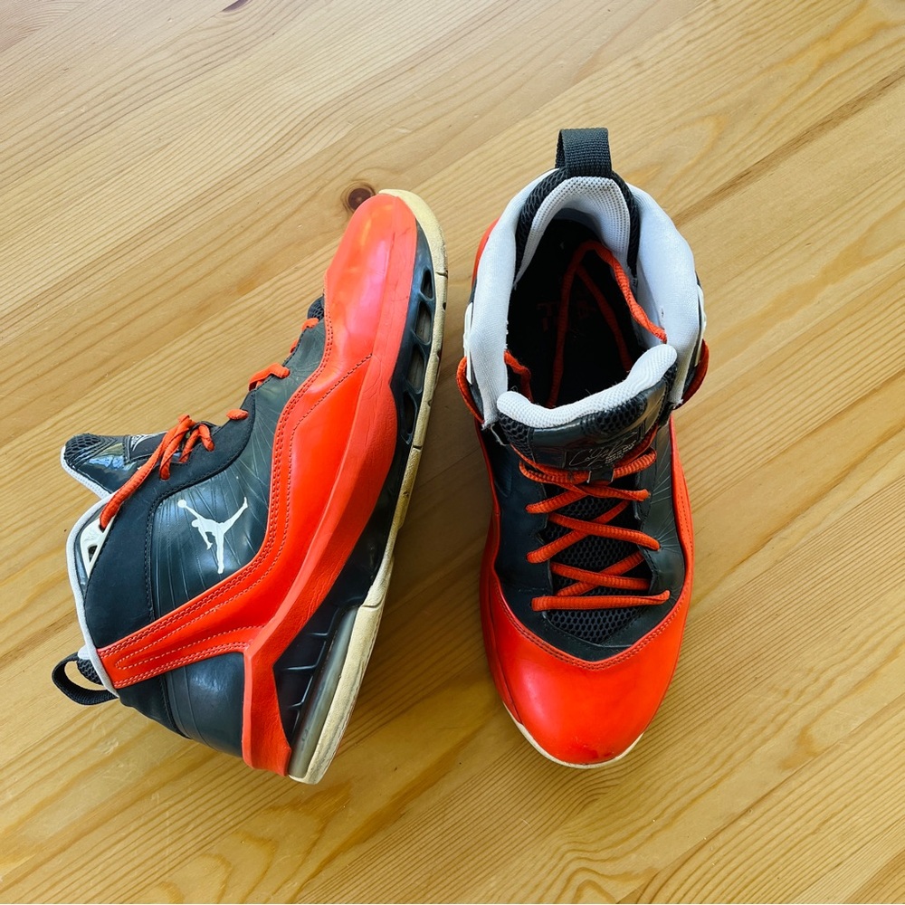 Jordan Melo Basketball Shoes - size 10